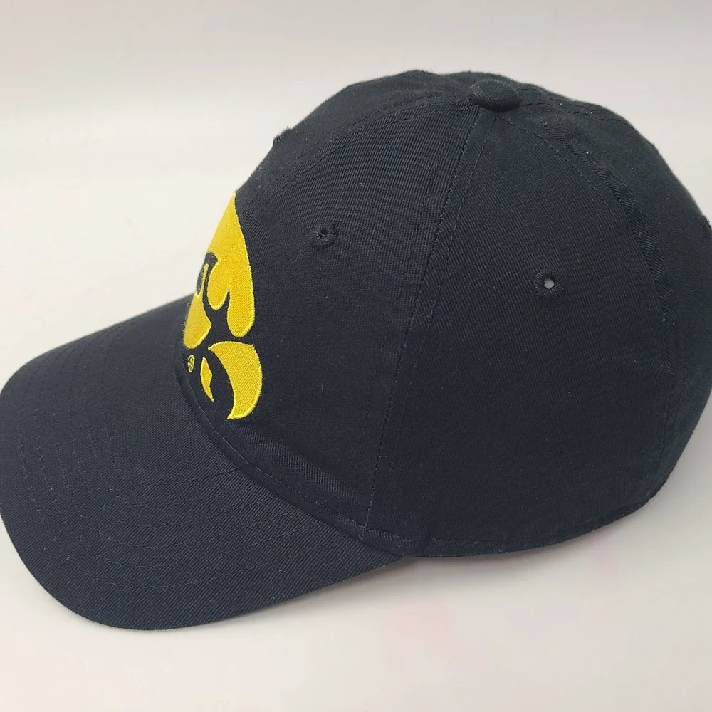 Iowa Hawkeyes Hat Snapback Signatures Black Yellow NCAA University‎ Casual Men